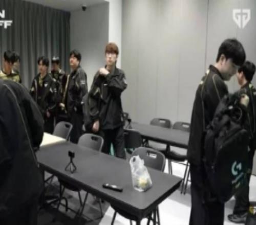 唐千荣获,级男子,米自由泳金,新葡京,新葡京app,新葡京娱乐,新普京赌场