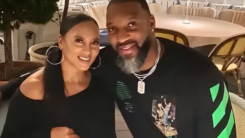 范赫克解析失误原因：声称奥亚萨瓦尔腿部动作导致其摔倒